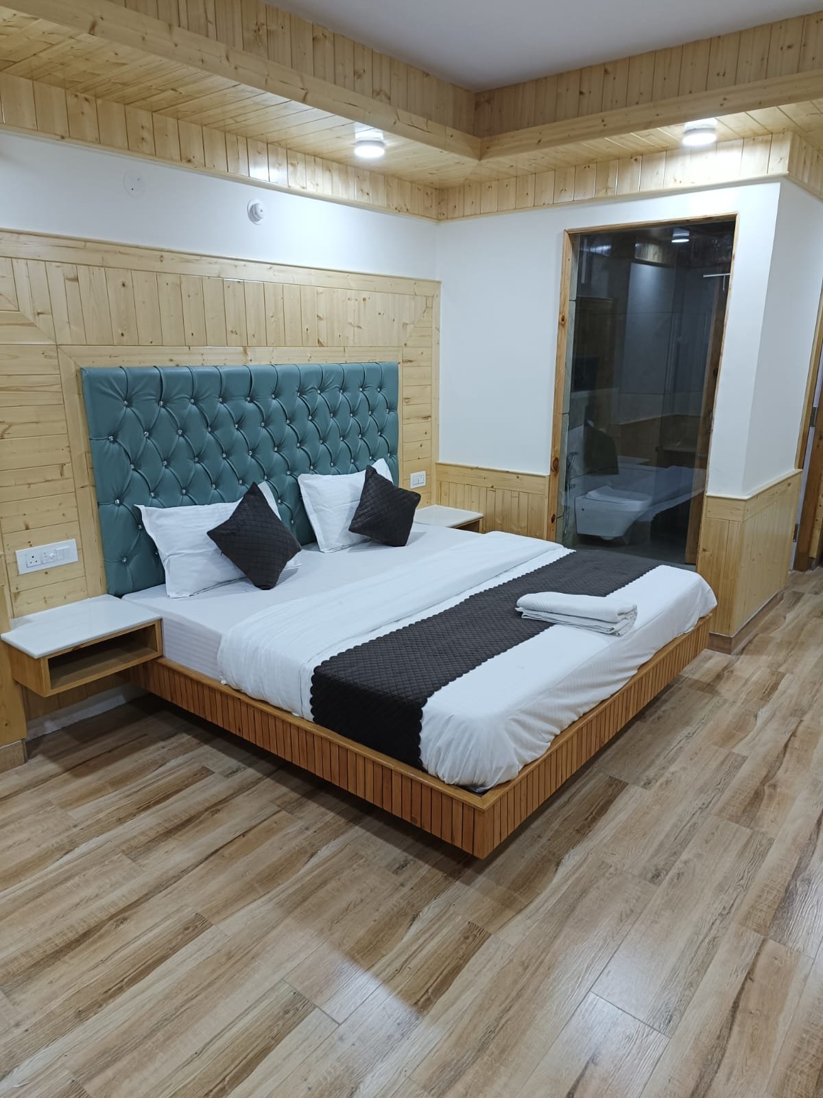 BTH Hotels & Resorts – Rooms & interiors, view 36